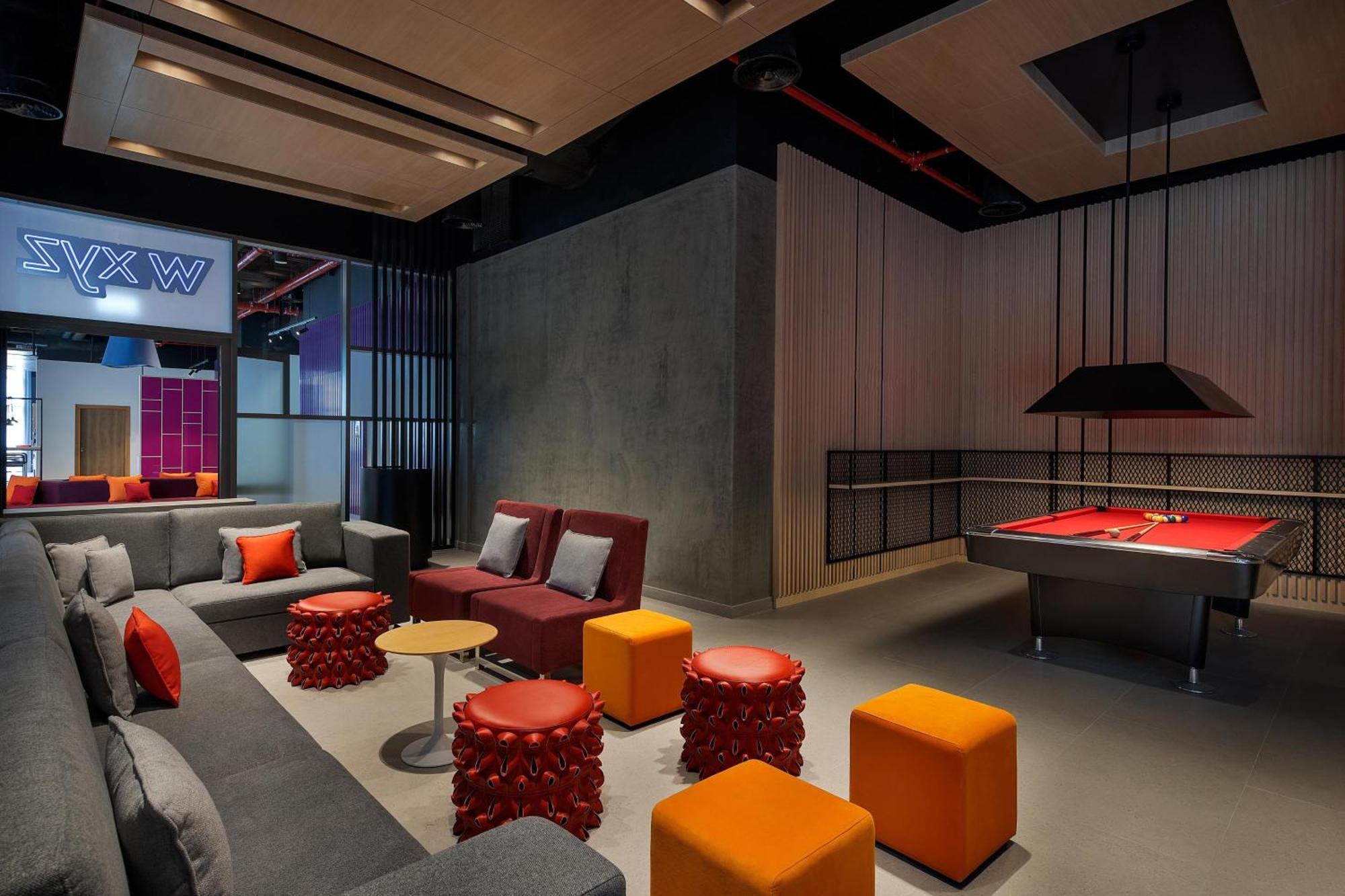 ホテル Aloft Dubai Airport エクステリア 写真